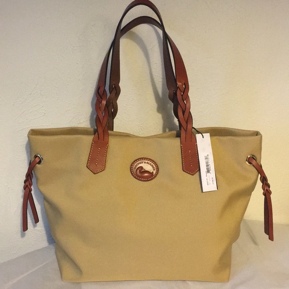 Dooney & Bourke Handbags - PRICE DROP✨NWT Dooney&Bourke Khaki Purse